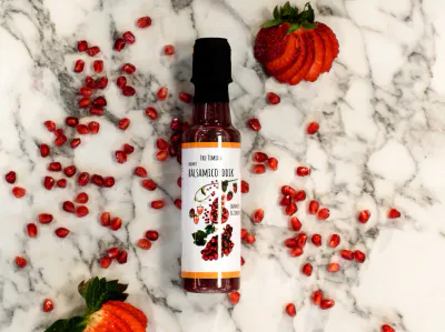 Kremet balsamicoeddik med granateple og jordbær 200 ml