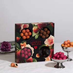 Hovedbilde SMALL LOVE SELECTION BOX Strawberries & Cream ...